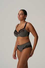 Salesbook image with head | Primadonna