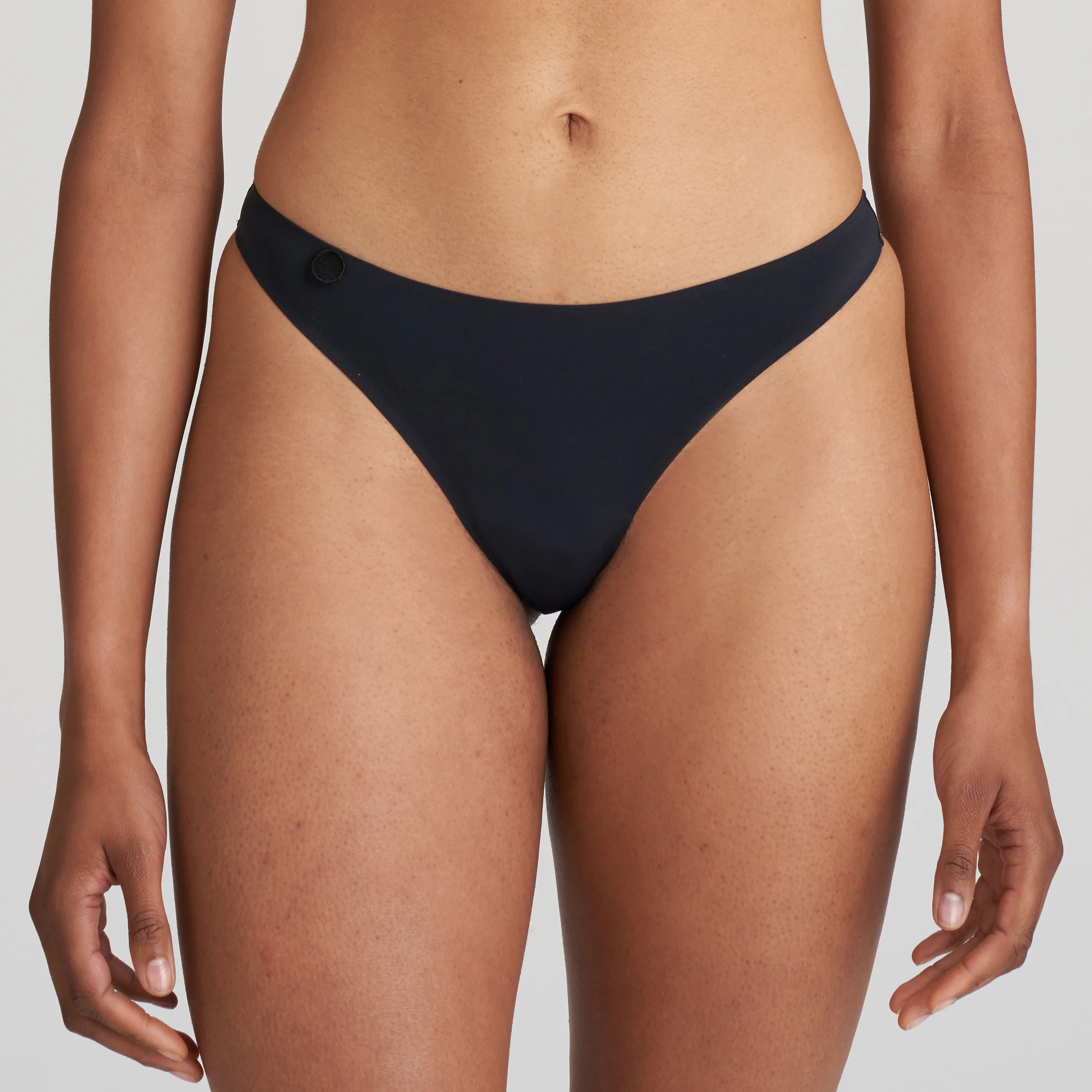 Basic Black Seamless Thong