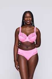 Salesbook image with head | Primadonna