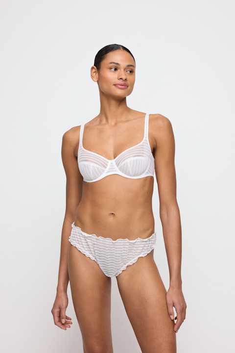 Salesbook image with head | Marie Jo