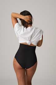 Salesbook image with head | Primadonna