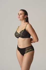 Salesbook image with head | Primadonna