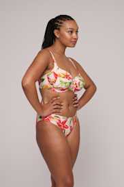 Salesbook image with head | Primadonna