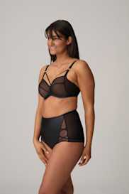 Salesbook image with head | Primadonna