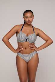 Salesbook image with head | Primadonna