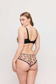 Salesbook image with head | Primadonna