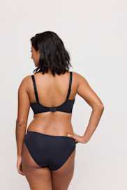 Salesbook image with head | Primadonna