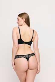 Salesbook image with head | Primadonna