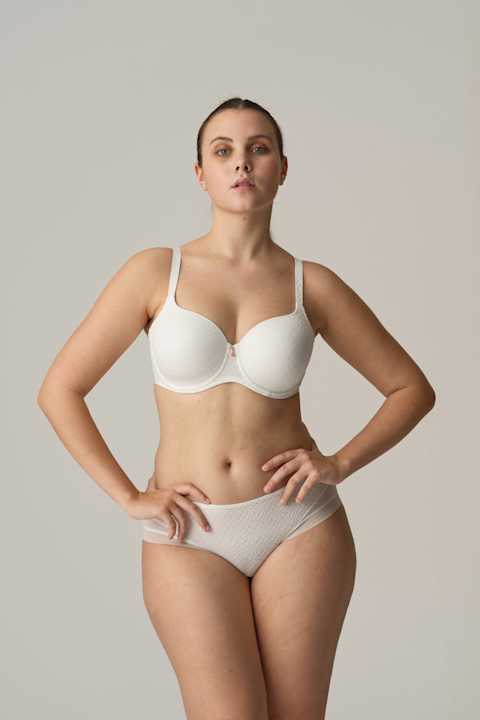 Salesbook image with head | Primadonna