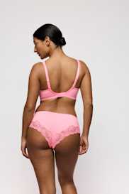 Salesbook image with head | Primadonna