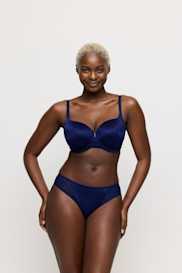 Salesbook image with head | Primadonna