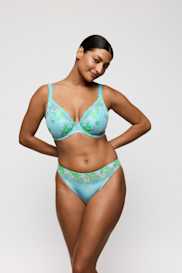 Salesbook image with head | Primadonna