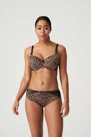 Salesbook image with head | Primadonna