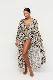 Salesbook image with head | Primadonna