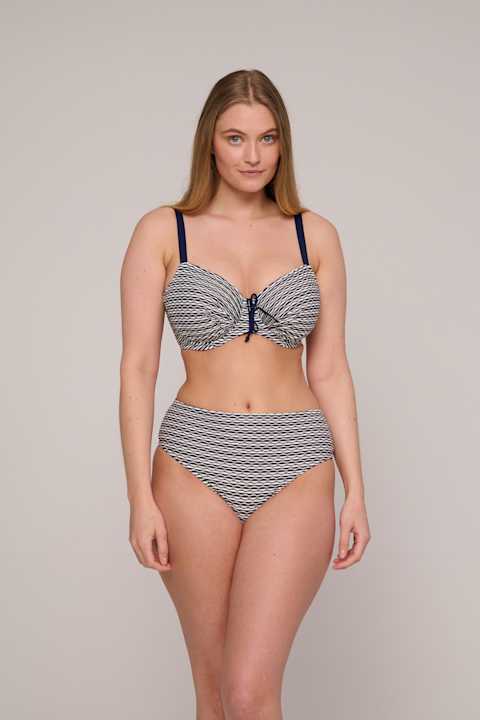 Salesbook image with head | Primadonna