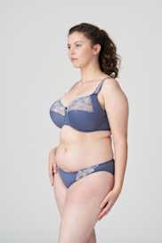 Salesbook image with head | Primadonna