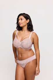 Salesbook image with head | Primadonna