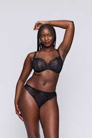 Salesbook image with head | Primadonna