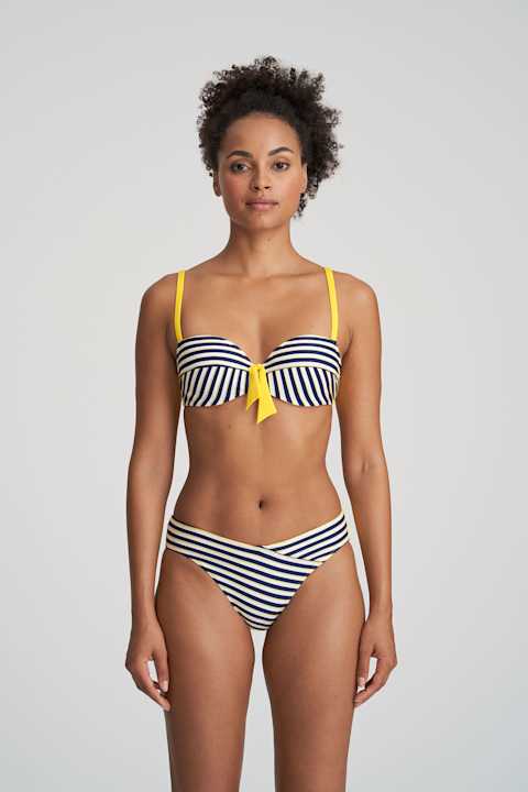 Salesbook image with head | Marie Jo