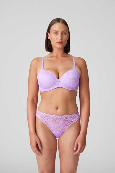 Salesbook image with head | Primadonna