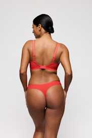 Salesbook image with head | Primadonna