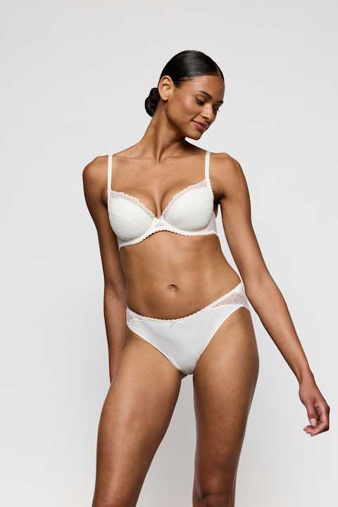 Salesbook image with head | Marie Jo