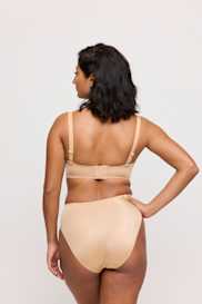 Salesbook image with head | Primadonna