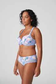 Salesbook image with head | Primadonna