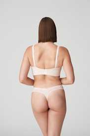 Salesbook image with head | Primadonna