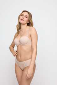 Salesbook image with head | Marie Jo