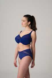 Salesbook image with head | Primadonna