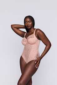 Salesbook image with head | Primadonna