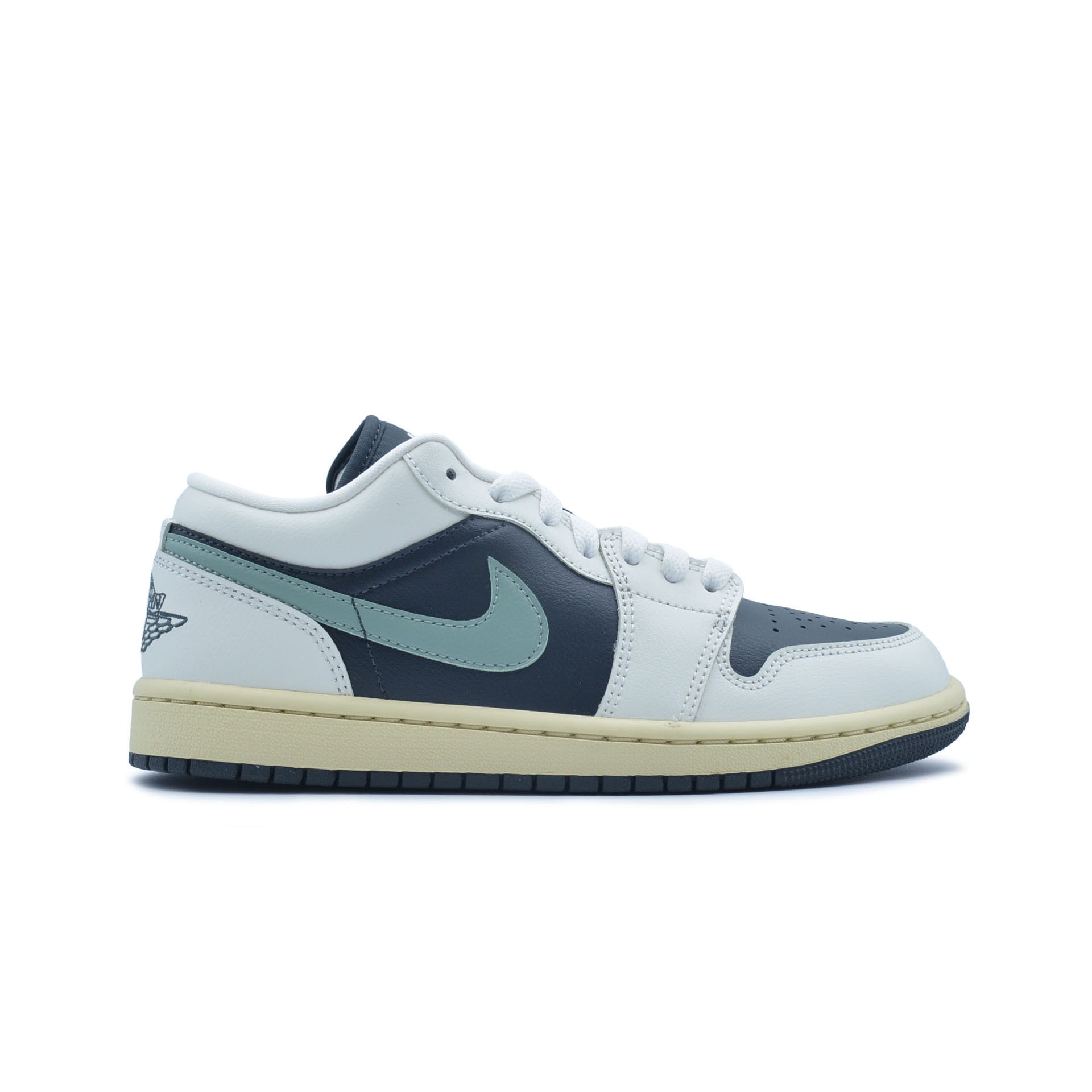 WMNS Air Jordan 1 Low 