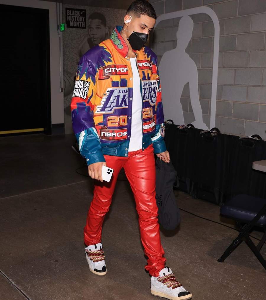 Jeff Hamilton - Drake wearing a 1/1 Limited Edition Kobe