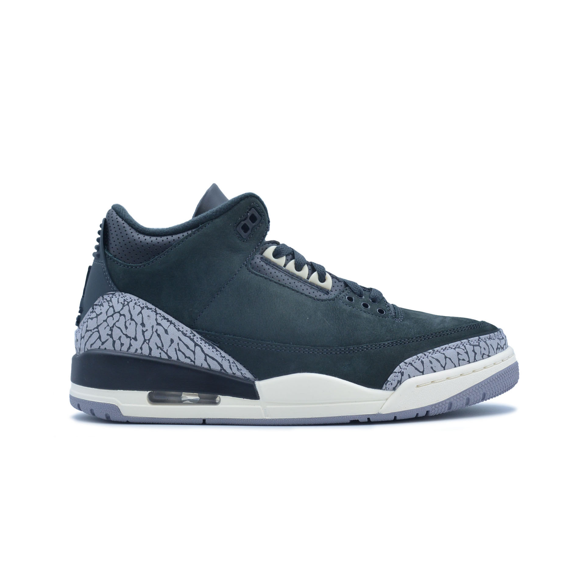 Jordan 3 noir on sale