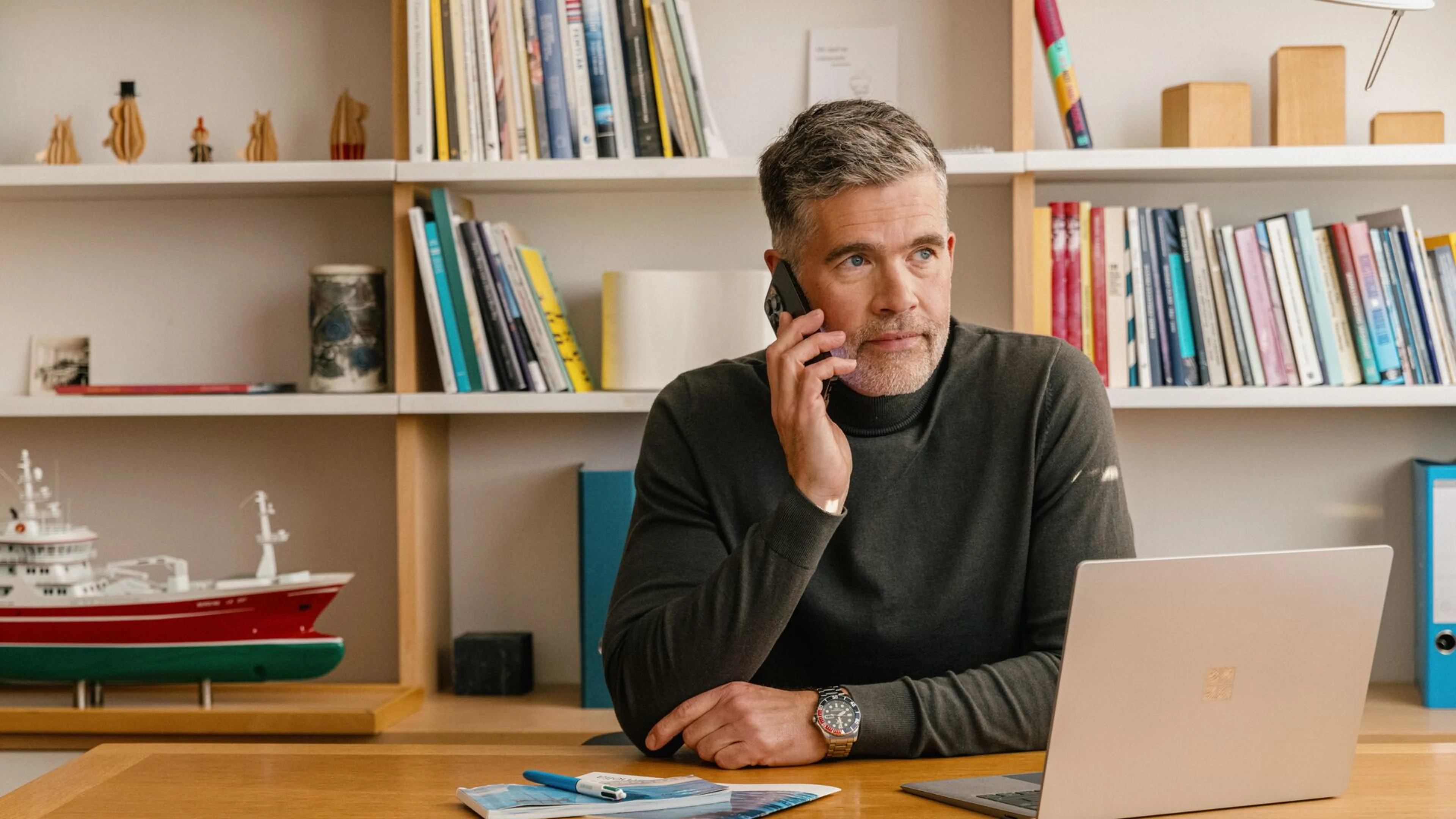 Fyrirtækii sjómaður í síma