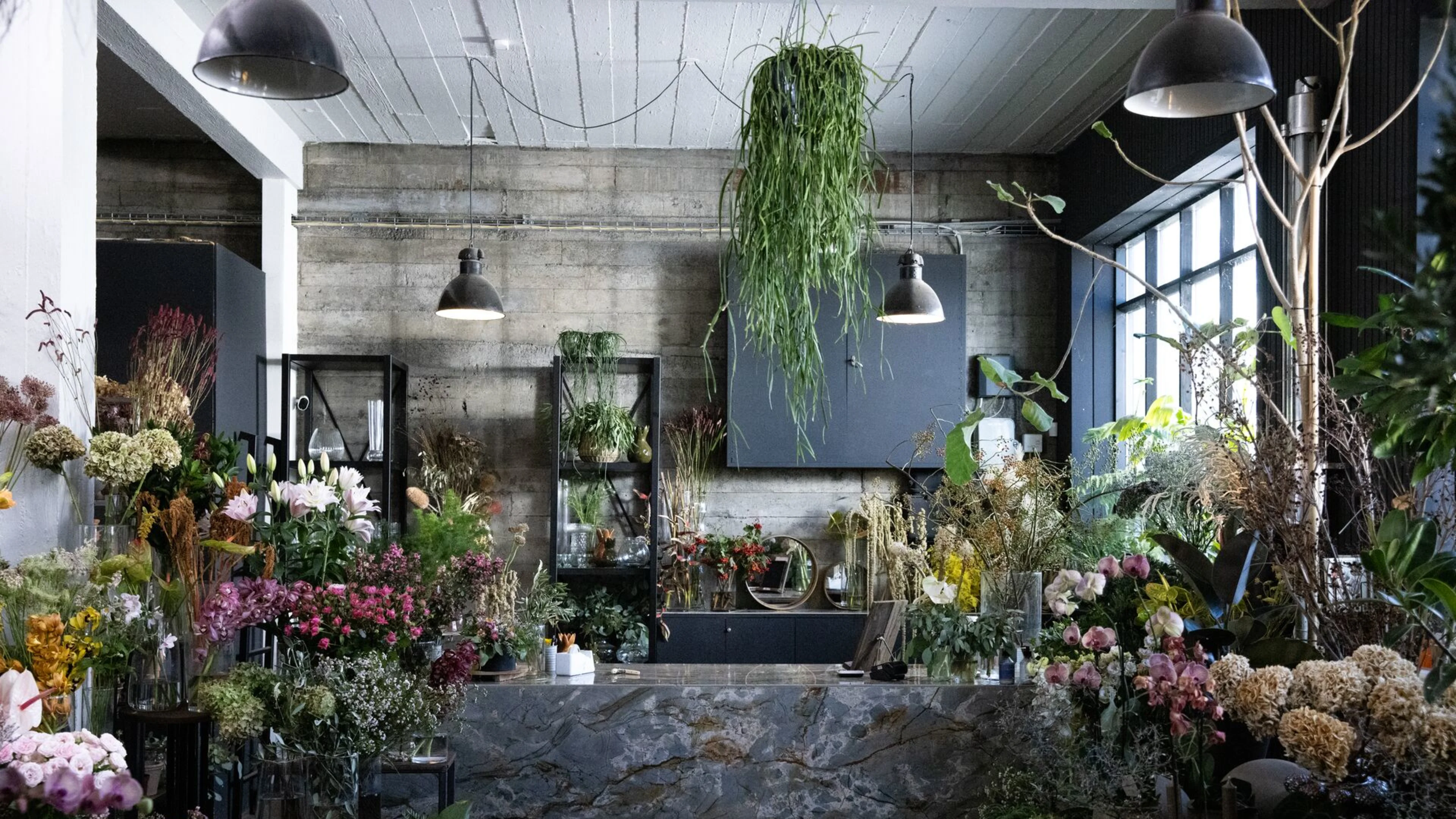 Mynd af tómri blómabúð