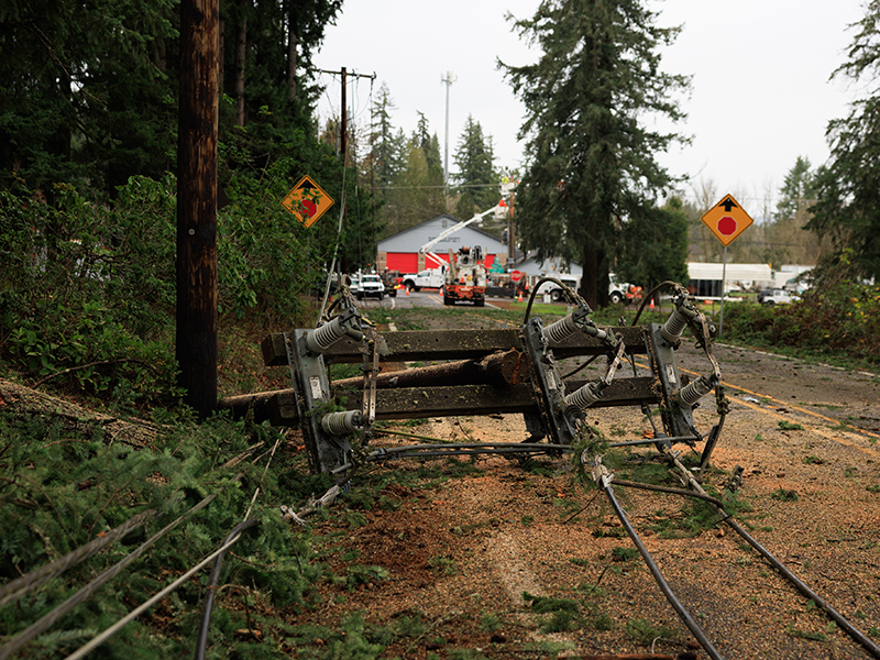PGE line crews work to restore power near Oregon City, Ore., following an overnight wind event on Dec. 17, 2025 that left thousands of customers without power.