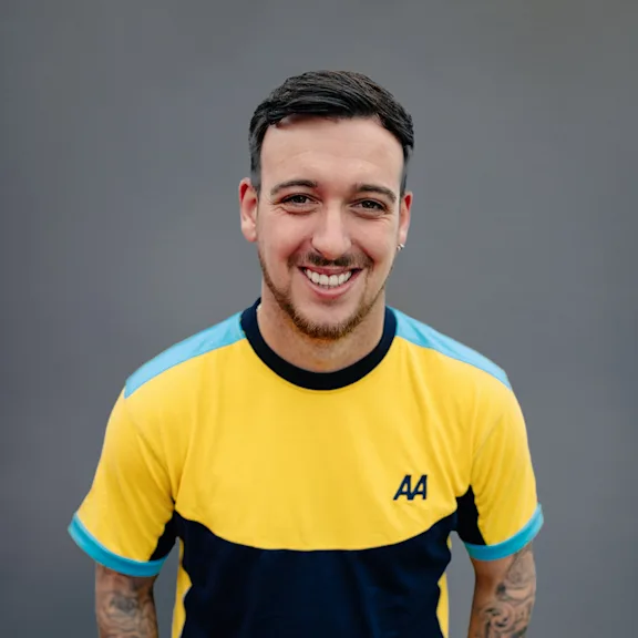 386A7609-1-meet-our-experts-josh