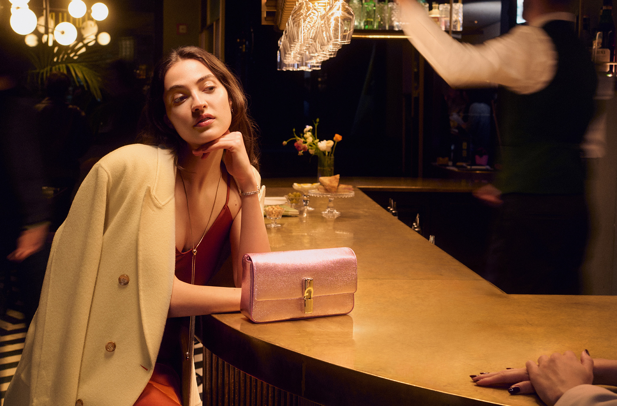 新作アイテム：バッグ、財布、アクセサリー | フルラ公式