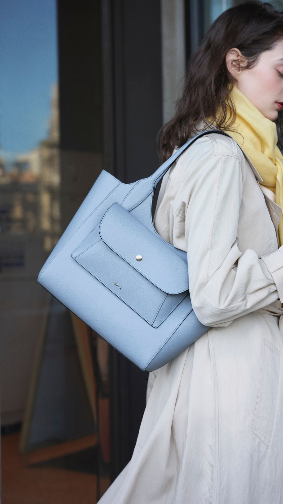 ほぼ未使用✨FURLA フルラ トートバッグ ERA M ブルー A4可 中古・古着