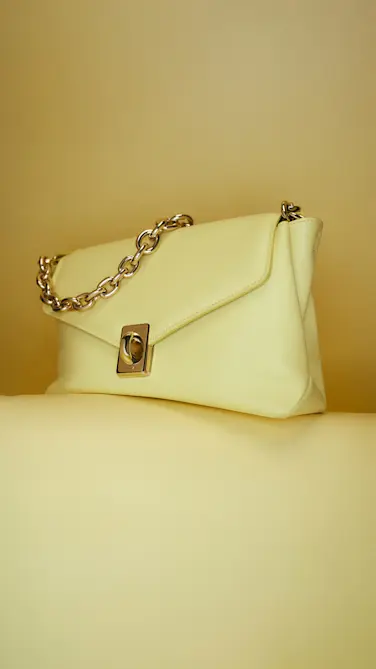 FURLA – フルラ公式オンラインストア 