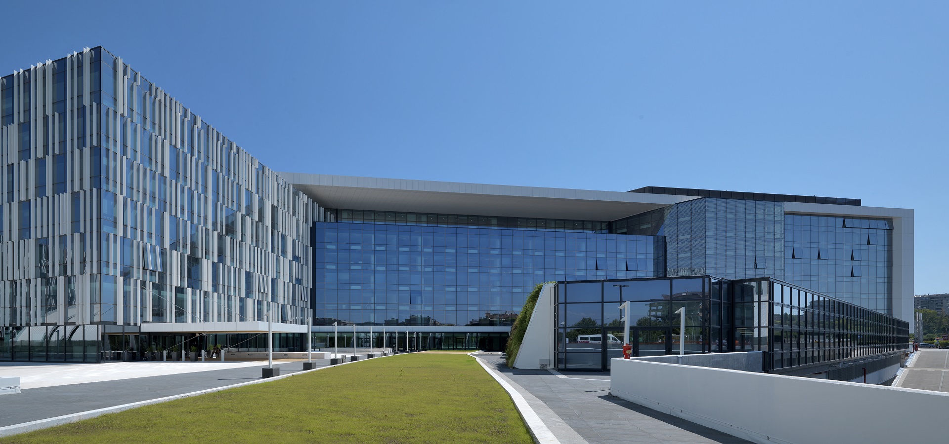 SUSTAINABLE BUILDINGS AND GREEN BUILDING RATING SYSTEMS