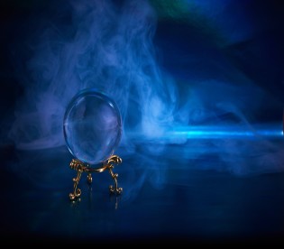 /blog/Mediums-vs-Clairvoyants-vs-Psychics-Similarities-Differences-When-To-See-Each