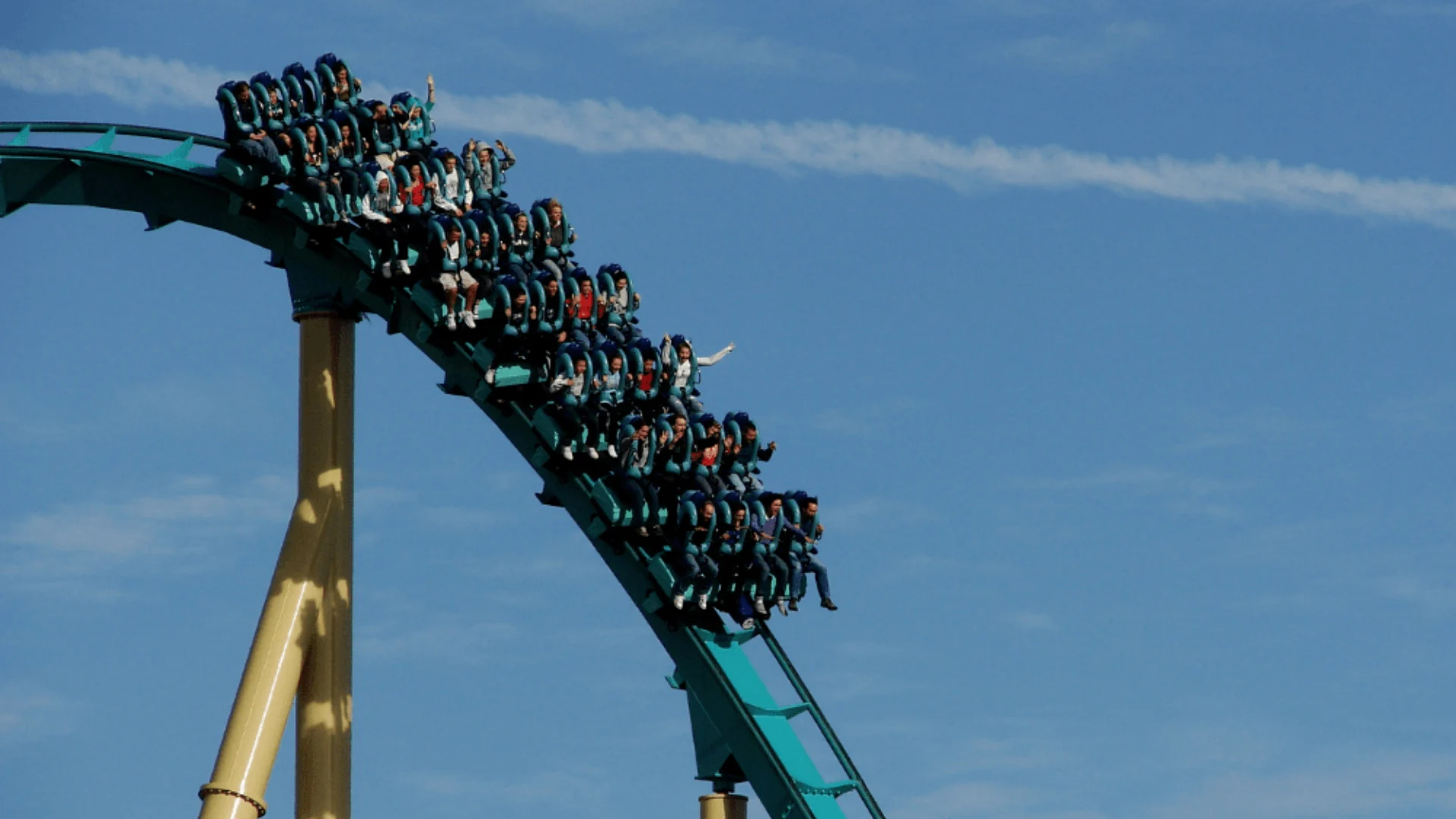 DC Rivals HyperCoaster - 6 of the World’s Best HyperCoasters