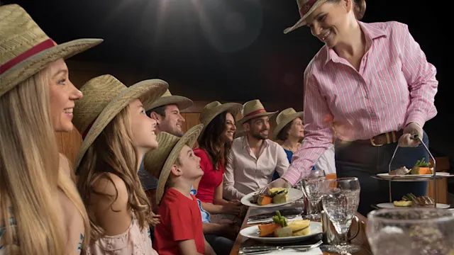 Outback Cook Training The Food | Australian Outback Spectacular