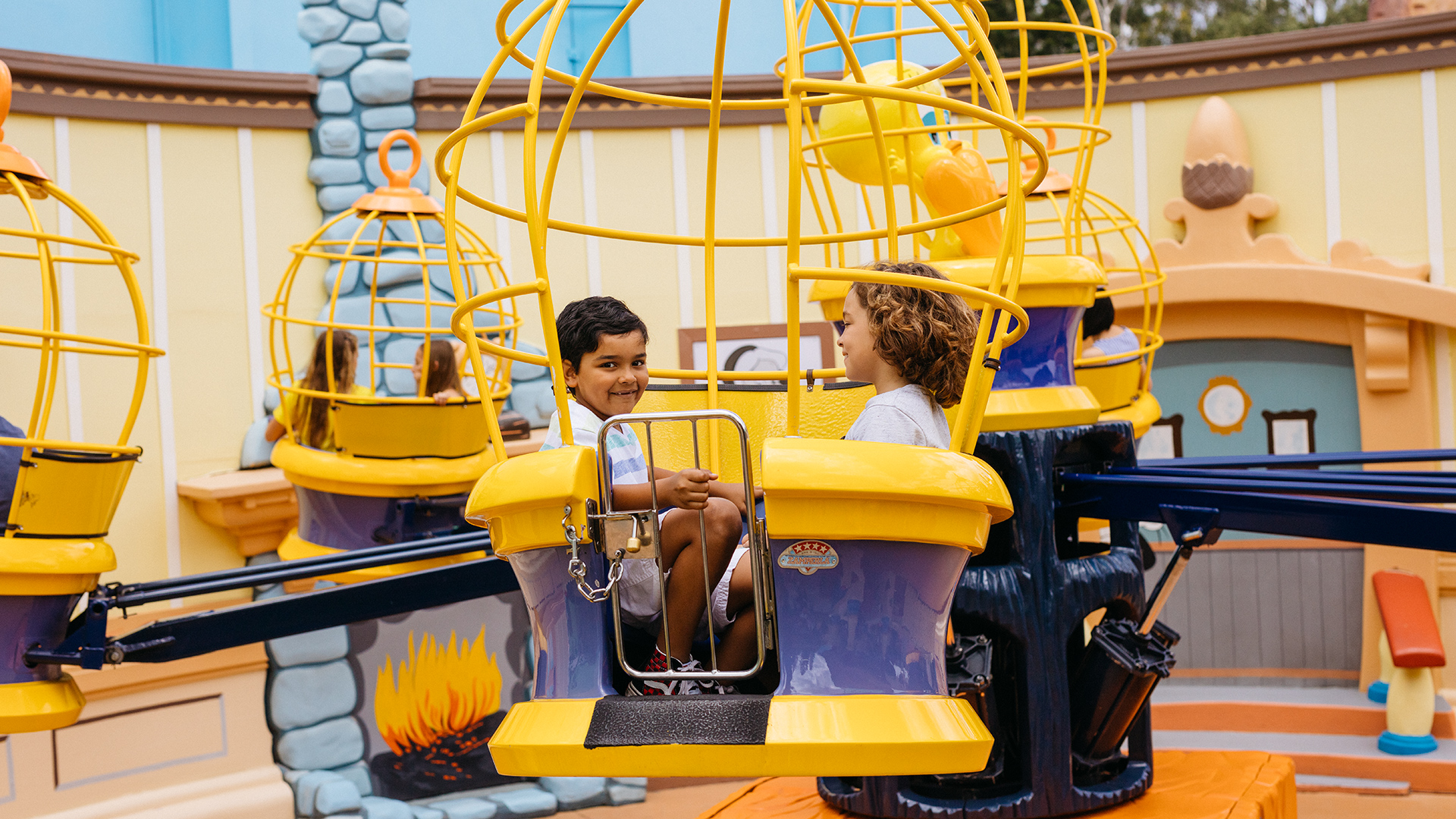 Sylvester & Tweety Cages Kids Ride at Warner Bros. Movie World