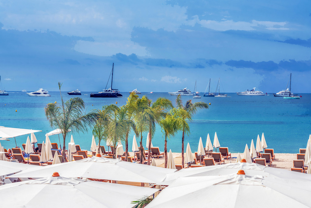 Best time to stay near Cannes
