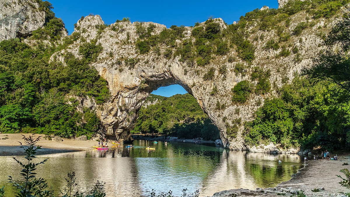 Canoeing on the Ardeche River Vallon Pont d Arc