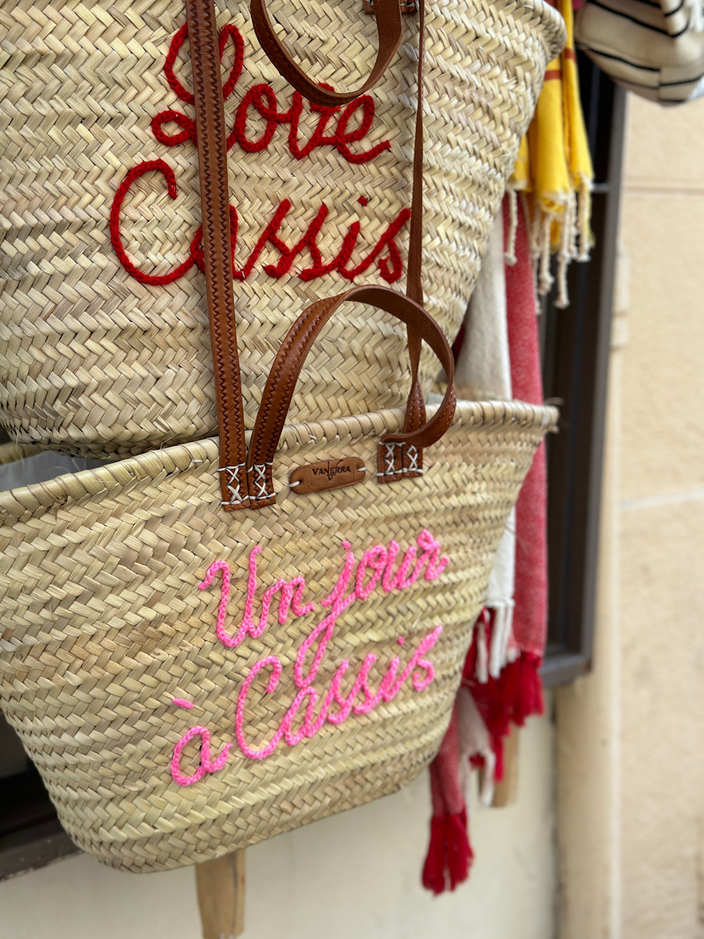 Cassis shop